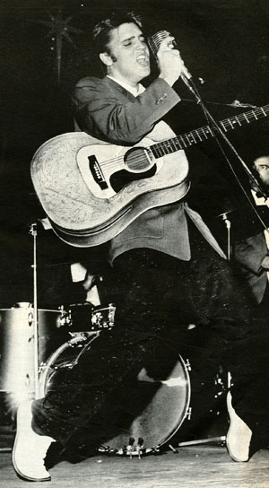 ELVIS LIVE, 1956